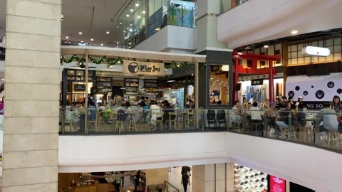 People sitting inside After you dessert shop at the mall. Editorial retail Stock Footage 256166538