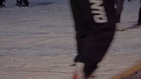 People on skates 库存影片 62946019