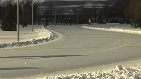 People skating, slow motion Vidéo 72899803