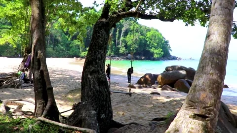 Порно: Қарт адам жас әйелді трахает