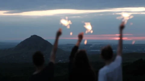 People with sparklers Vídeo Stock 64935385