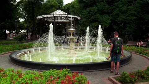 People spend time in the oldest public park in Odessa Video stock 179484332