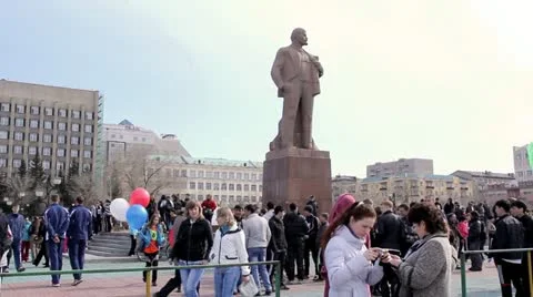People in square during the May Day demonstration 库存影片 11004332