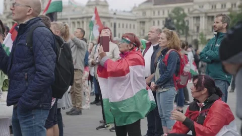 People stand with flags of Hungary 库存影片 197329088