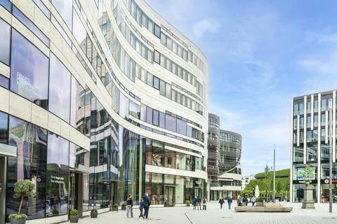 People strolling through the upscale Ko-Bogen shopping area in Dsseldorf Ge.. Stock Photos