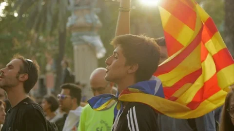 People supporting Referendum at Arc de Triomf Stock Footage 80257483