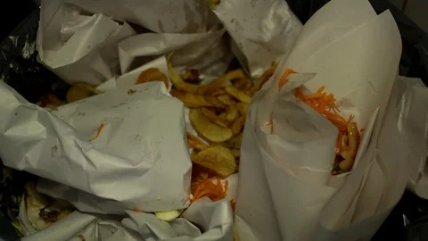 People throwing waste in the trash Video stock 81991538