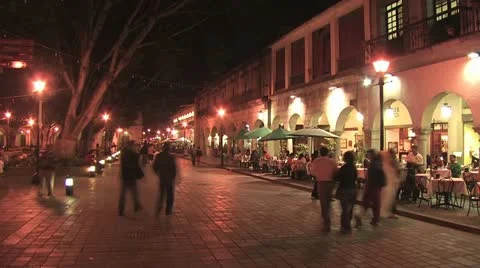 People Time-lapse by a restaurant Video stock 19191799