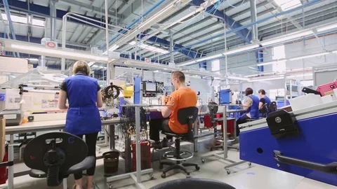 People twisted cable car Video stock 75322993