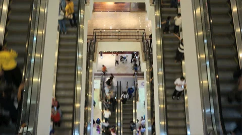 People using escalator 스톡 동영상 33421958