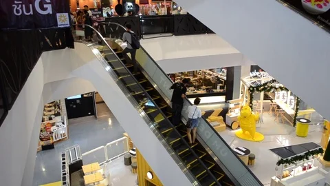 People using escalator at Union shopping mall in Bangkok Stock Footage 71361201