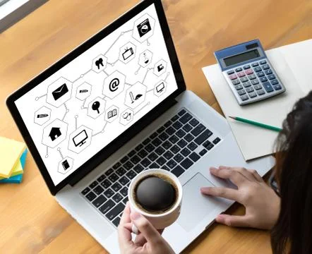 People using smart phone,laptop, online banking payment communication to us.. Foto stock