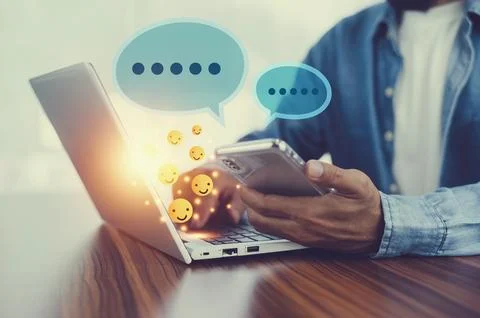 People using smartphone send message on social media Foto stock