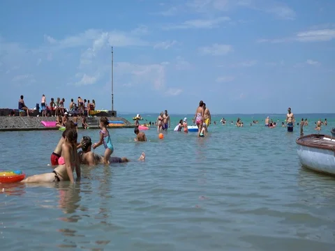 People on vacation Stock Footage 77973464