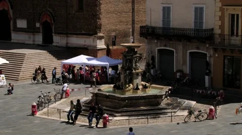 People visit the central square of the city in Faenza, Italy. Stock Footage 59793985