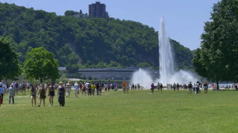 People Visit Point State Park in Pittsburgh on Summer Day Stock-Footage 39300542