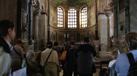 People visit San Vitale basilica in Ravenna, Italy. Video stock 59795227
