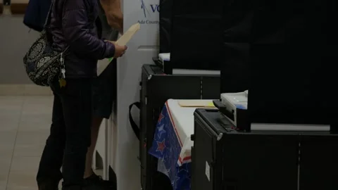 People Voting In The U.S., Contemporary Видео 132592603