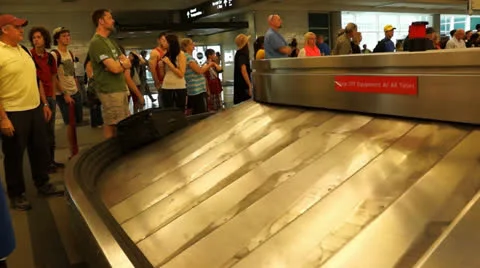 People Waiting for Baggage Video stock 25316848
