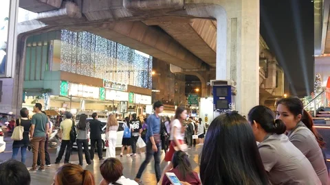 People waiting for buses at bus stop in Bangkok Stock Footage 104404189