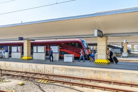 People Waiting For Train In Wien Mitte Station Stock Photos