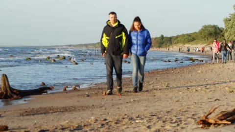 People walk on the beach Video stock 90609189
