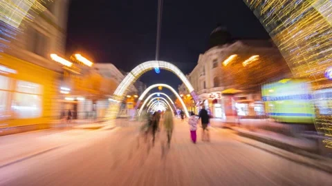 People walk the streets - a time-lapse. Stock Footage 170785752