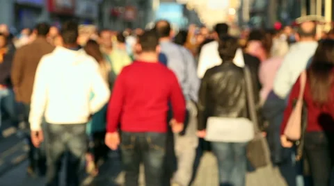 People walking on beyoglu 库存影片 58142826