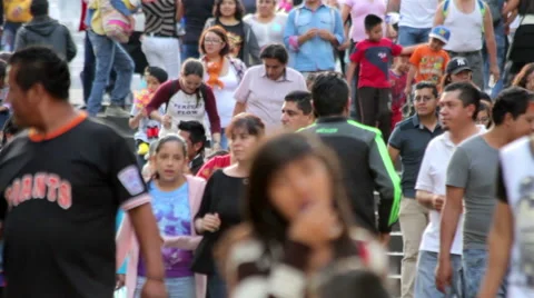 People walking in Chapultepec park. Stock-Footage 62122224