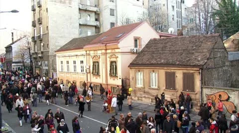 People walking down the street, the crowd, editorial Vídeo Stock 10799523