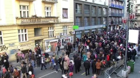 People walking down the street, the crowd, blurred logos and faces Video stock 10800157