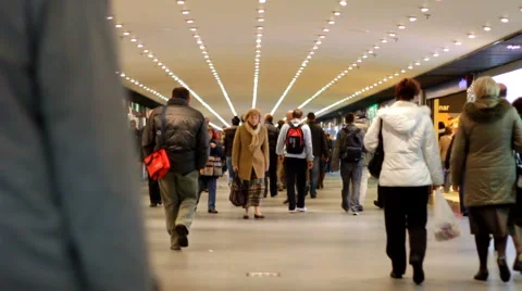 People walking 库存影片 883606