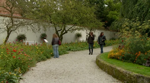 People Walking Through Garden Video stock 43758294