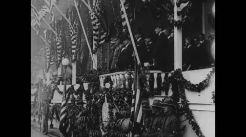 People watching parade Stock Footage 43331963