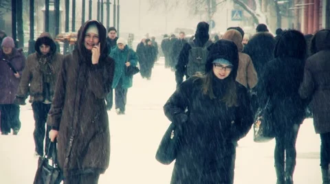 People at winter Stock-Footage 1079141