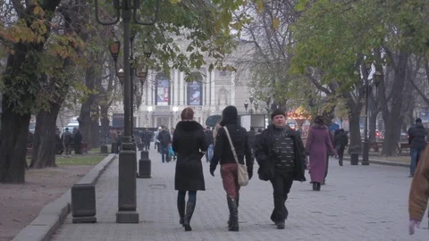 People on winter streets Video stock 118186805