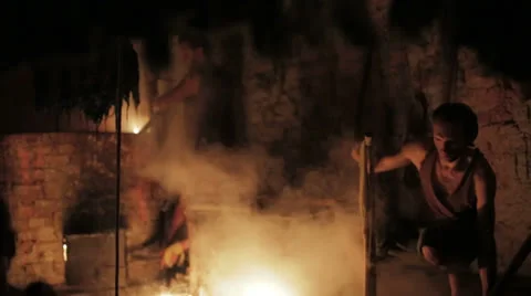 People working dyeing fabrics 動画素材 25334201