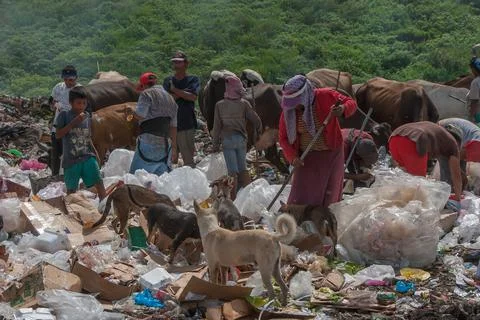 People working in the garbage dump La Chureka in Managua, Nicaragua. Stock Photos