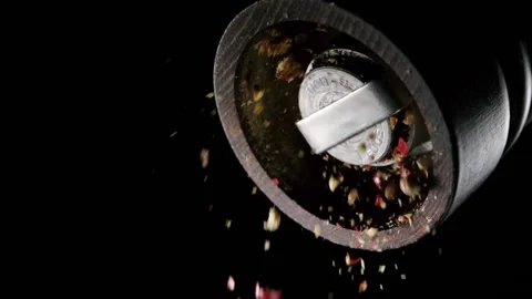 Pepper shaker close up 動画素材 130901113