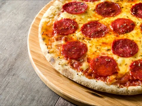 Pepperoni pizza clip Stock Footage 90907001