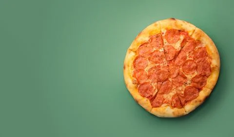 Pepperoni pizza Stock-Fotos