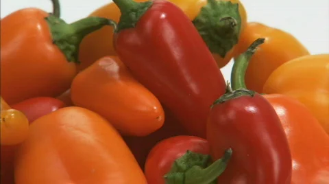 Peppers spinning all3 Stock Footage 631172