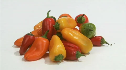 Peppers spinning all3 Stock Footage 631191