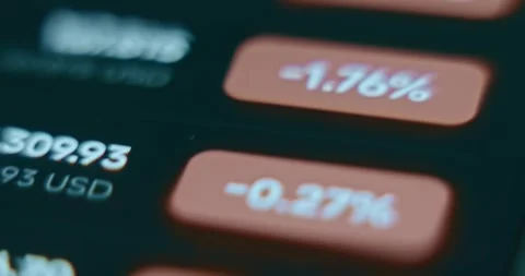 Percentage decrease in cryptocurrency in the last 24 hours, macro view 库存影片 310803831