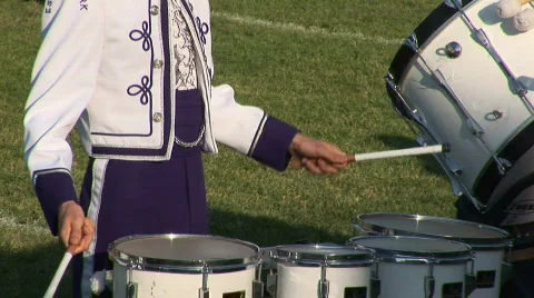 Percussionist of a marching band Video stock 90470