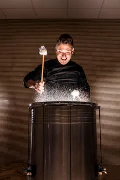 Percussionist practicing with two drums Foto stock