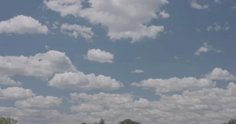 Perfect Blue Sky with Puffy White Clouds Non Graded C Log 3 24mm 動画素材 154272748