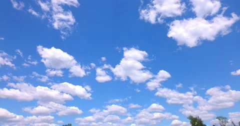 Perfect Blue Sky with Puffy White Clouds Colored and Saturated 4k Plate 35mm 스톡 동영상 154272787