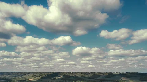 Perfect cumulus clouds- aerial time lapse Vídeos de archivo 129623045
