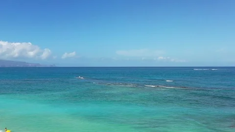  Perfect ocean waves and turtles in 4K #1 Stock Footage 109241758